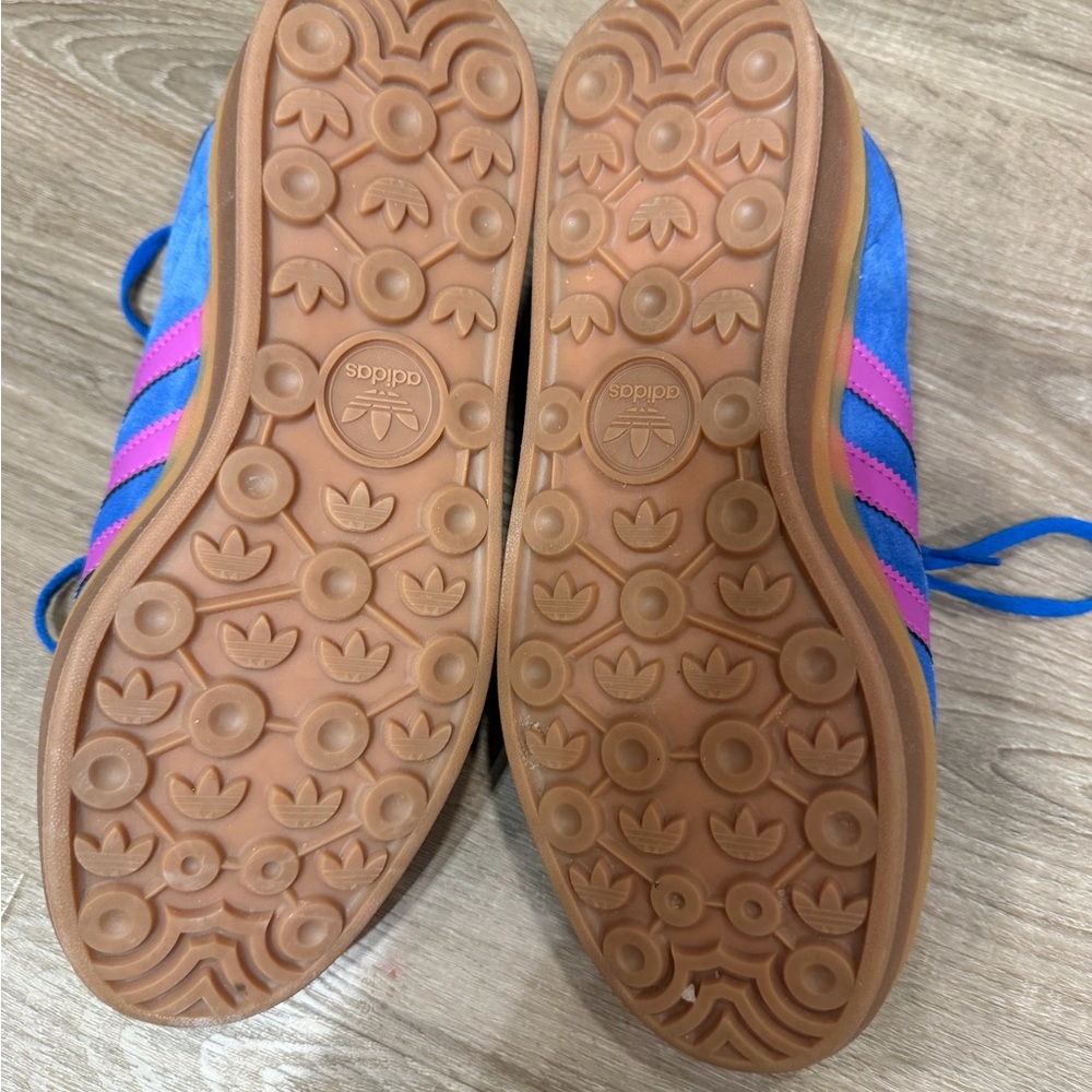 adidas gazelle size 9 Blue Suede Sneakers with Pink Stripes - Picture 4 of 4